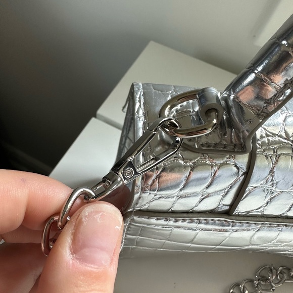 Silver Purse - Picture 3 of 6